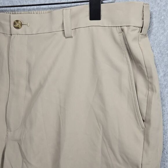 Roundtree yorke Chino Shorts Performance Stretch 42 7" inseam  New - Picture 3 of 10